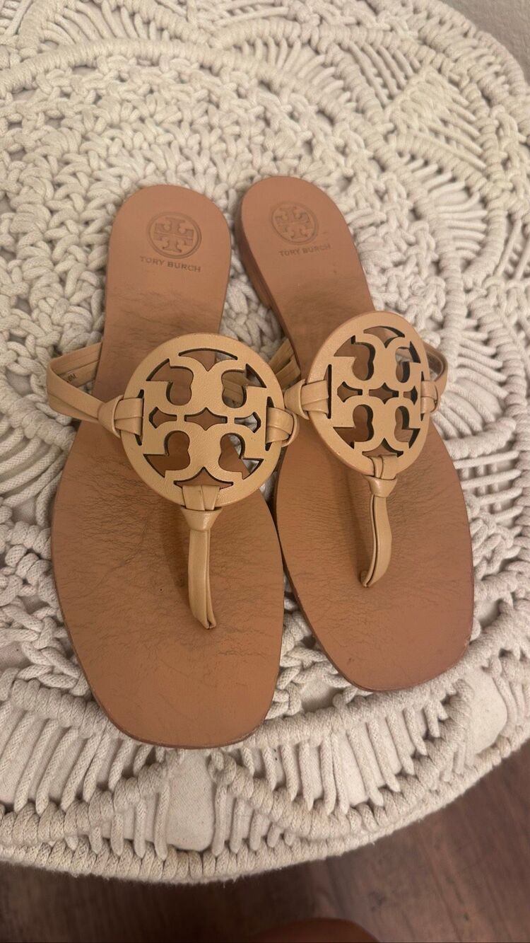 Tory Burch Tan Leather Slip on Thing Sandals Size 8